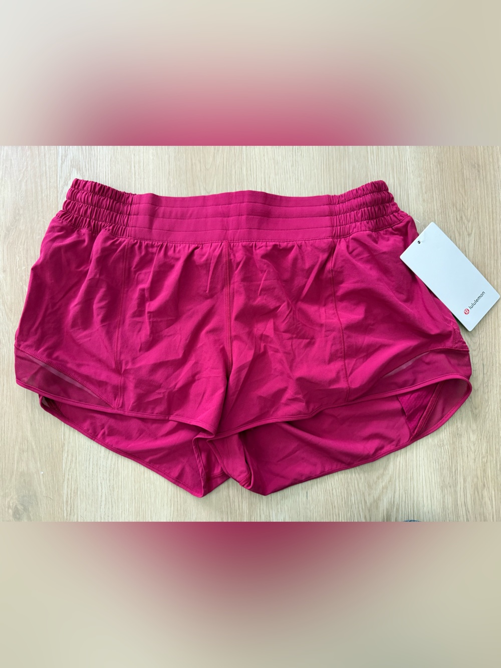 NWT Lululemon Hotty Hot High-Rise Lined Short 2.5” size 14 berry rumble